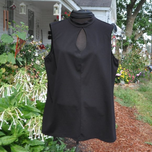 Du Jour Tops - Sleeveless Top with Keyhole and Tie in the Back